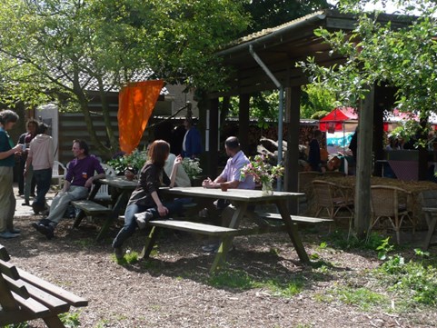 Ontvangst op het terras van ’t Schop 